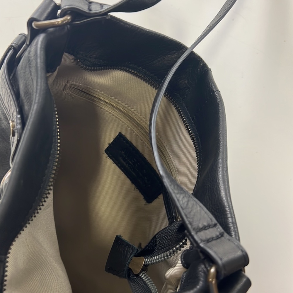 Leather black crossbody bag B41-6 - Picture 4 of 4